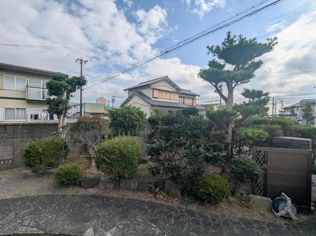 津市にて剪定、松阪市にて草刈りをしてきました！